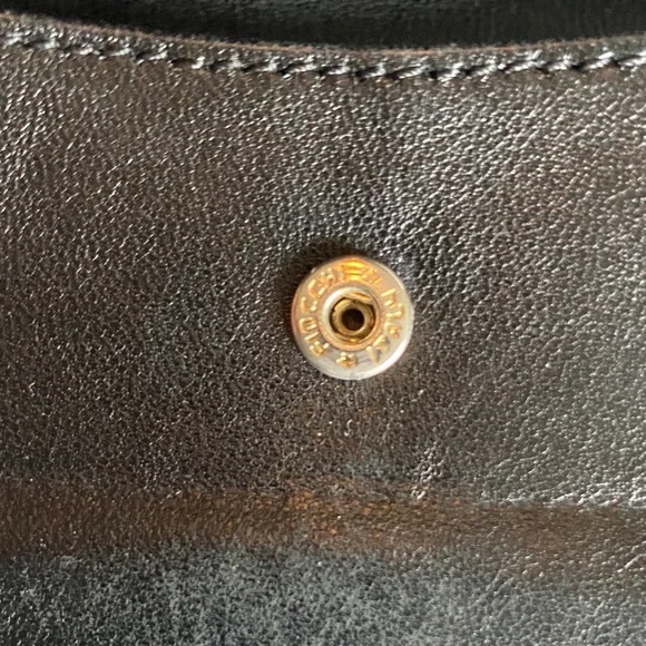 Chanel Textured Black Wallet - Picture 4 of 9